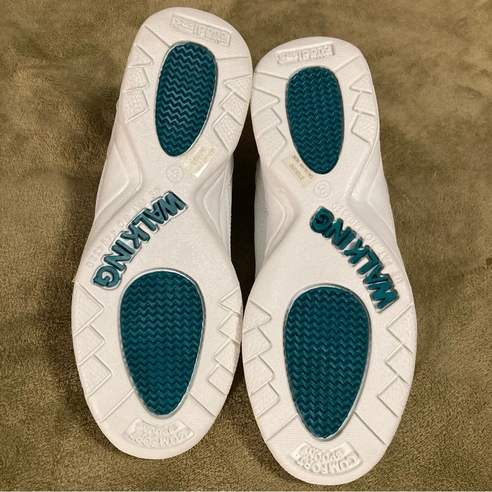 NIB Cobbie Cuddlers Vintage 80s Leather Walking Shoe Sneaker White Size 8